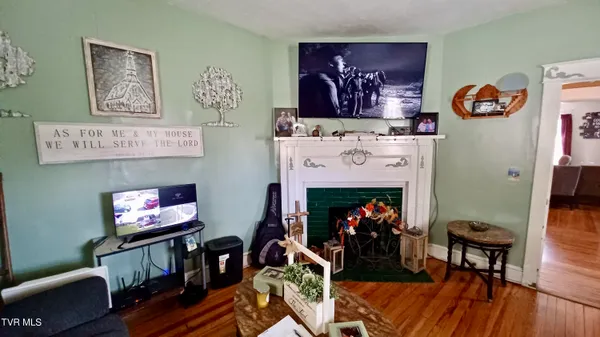 $299,900 | 1411 Island Road, Bristol, VA 24201