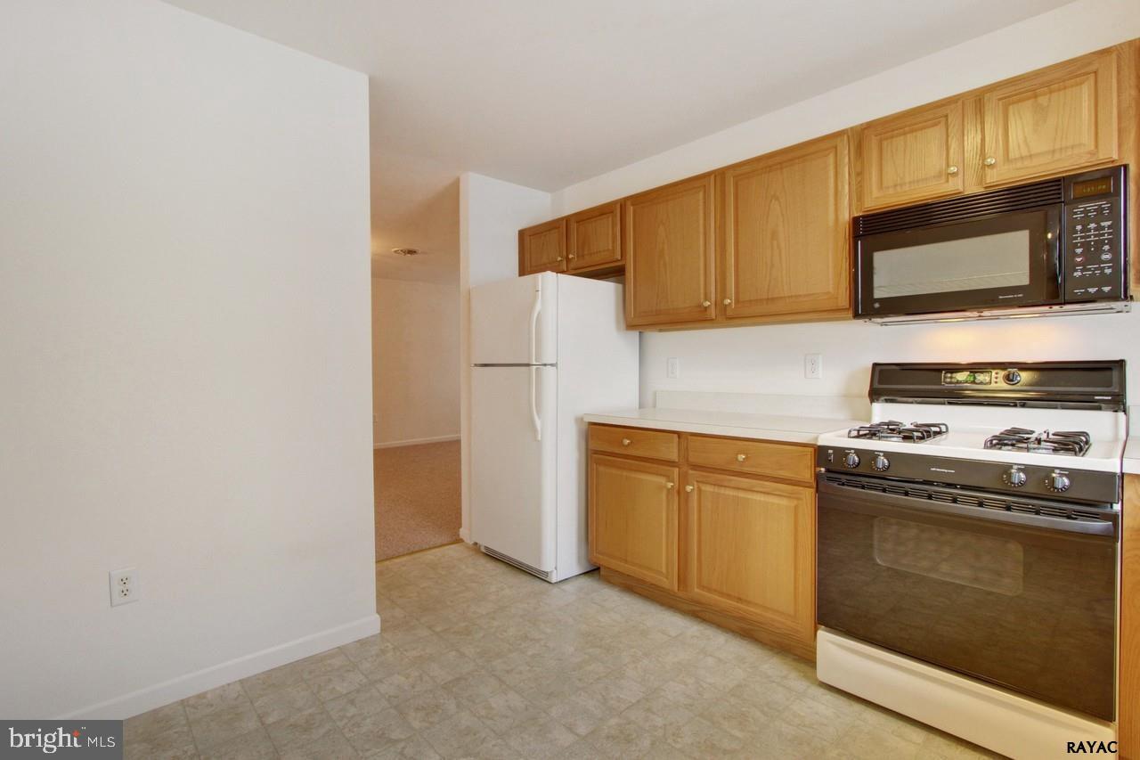 623 Hayley Road York, PA 17404 - Photo 11 of 25 Gallery Image 11