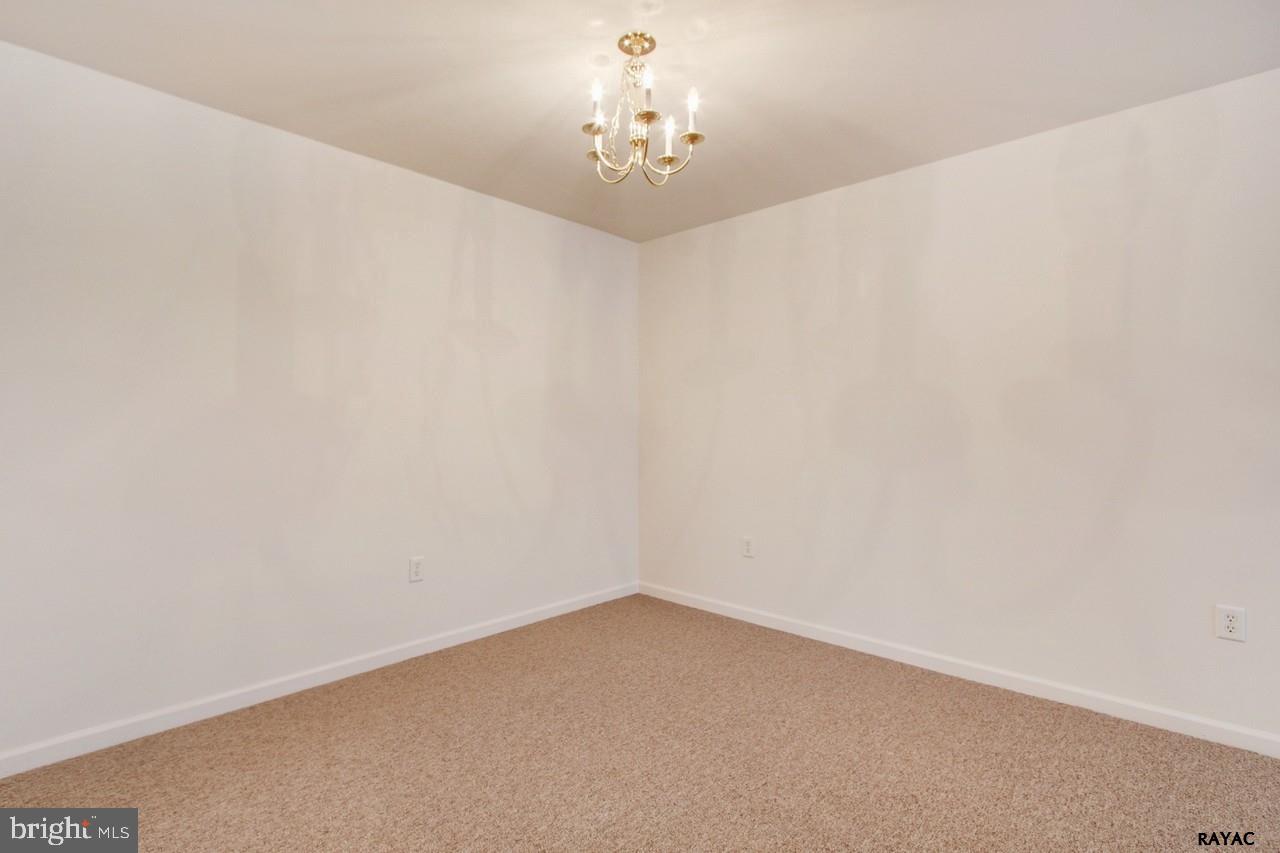 623 Hayley Road York, PA 17404 - Photo 7 of 25 Gallery Image 7