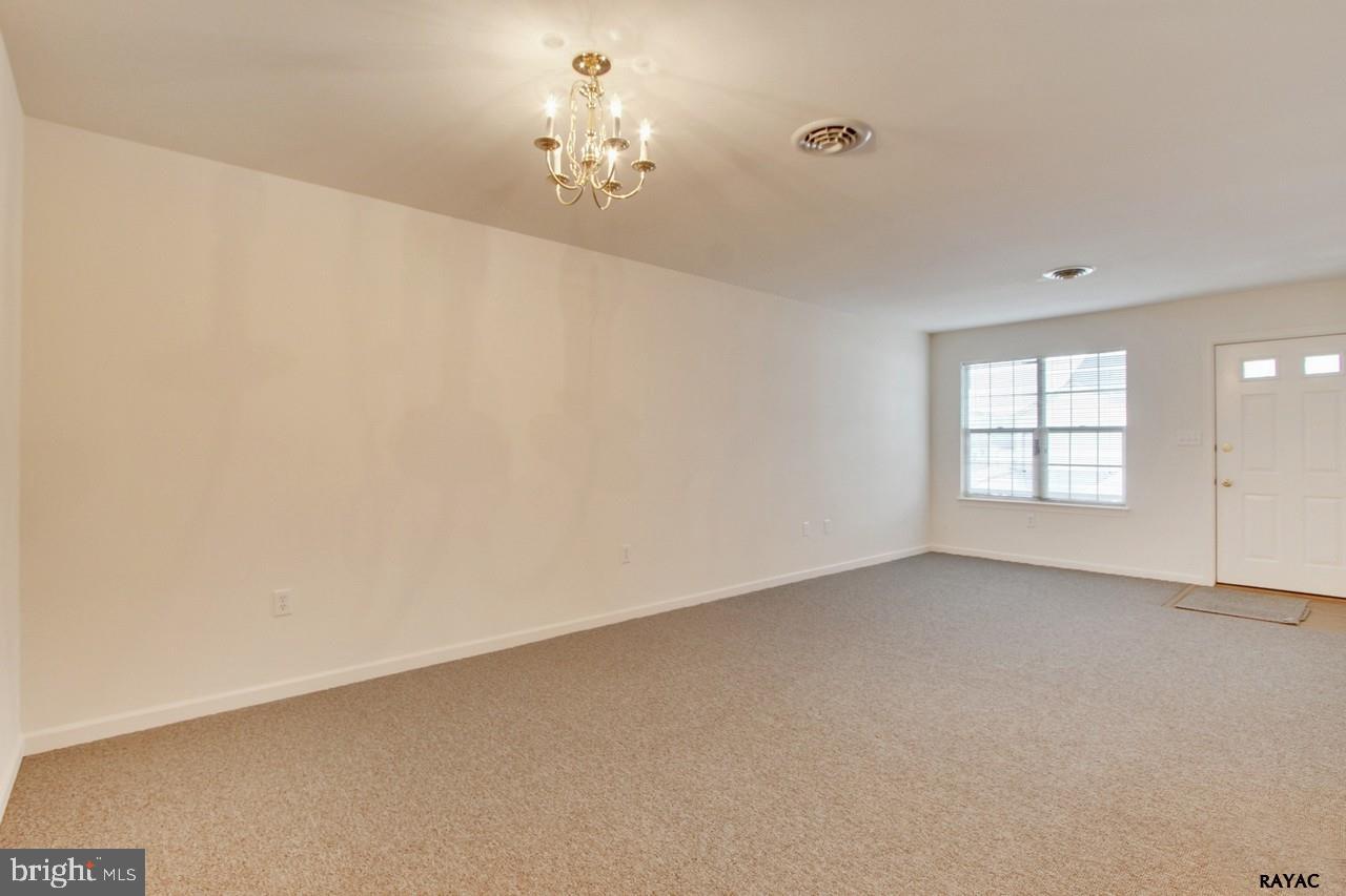 623 Hayley Road York, PA 17404 - Photo 8 of 25 Gallery Image 8