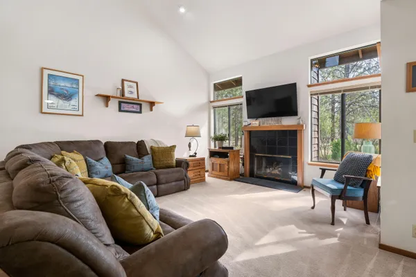 $465,000 | 17720 Lake Aspen Court, Unit 7, Sunriver, OR 97707