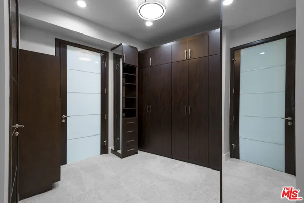 $6,000 | 1318 South Roxbury Drive, Unit 219, Los Angeles, CA 90035