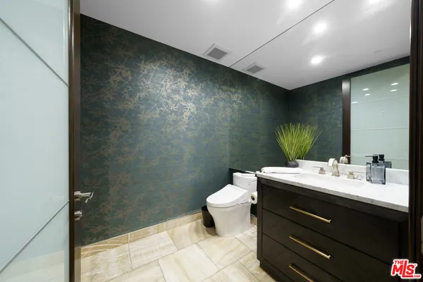 $6,000 | 1318 South Roxbury Drive, Unit 219, Los Angeles, CA 90035