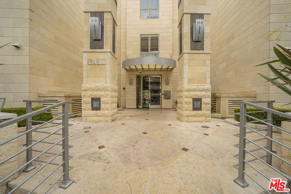 $6,000 | 1318 South Roxbury Drive, Unit 219, Los Angeles, CA 90035