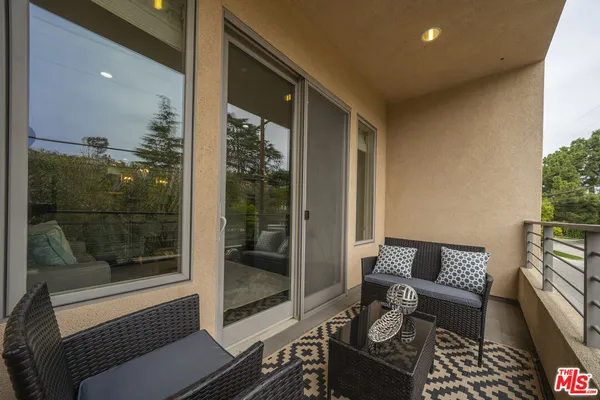 $6,000 | 1318 South Roxbury Drive, Unit 219, Los Angeles, CA 90035