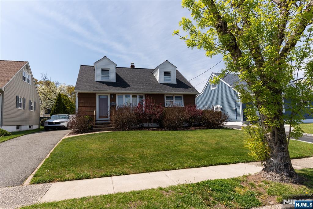 93 Brighton Road Clifton, NJ 07012 - Photo 2 of 32
