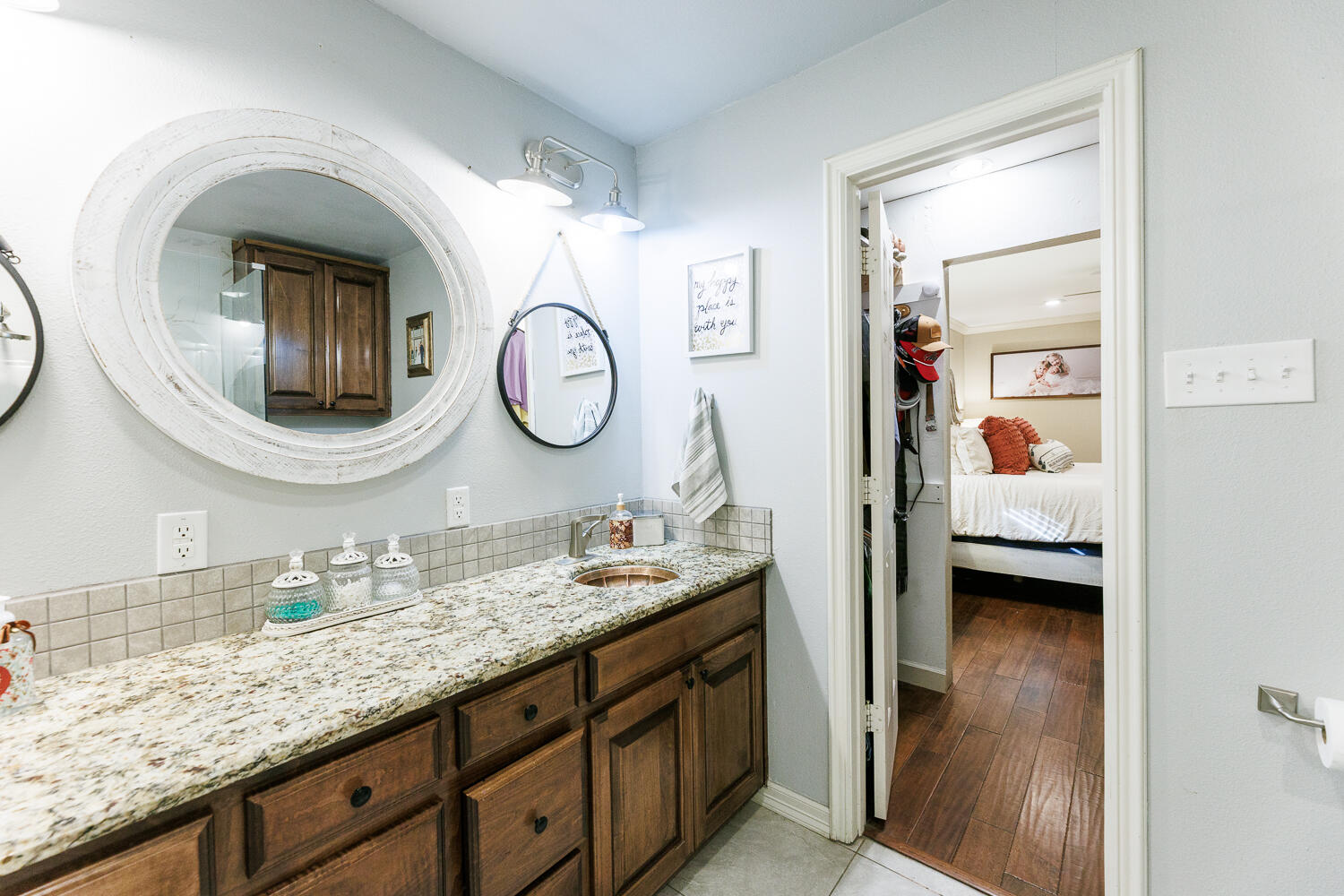 5408 28th Street Lubbock, TX 79407 - Photo 27 of 53 Primary Closet
