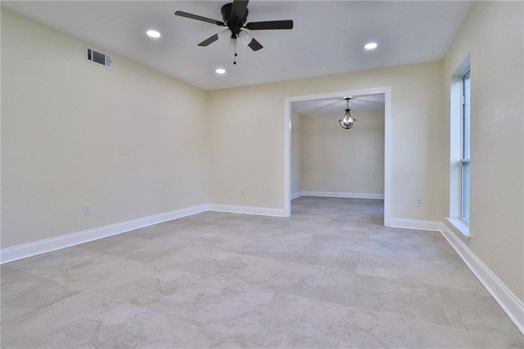 792 Deerfield Road Gretna, LA 70056 - Photo 3 of 18 Gallery Image 3