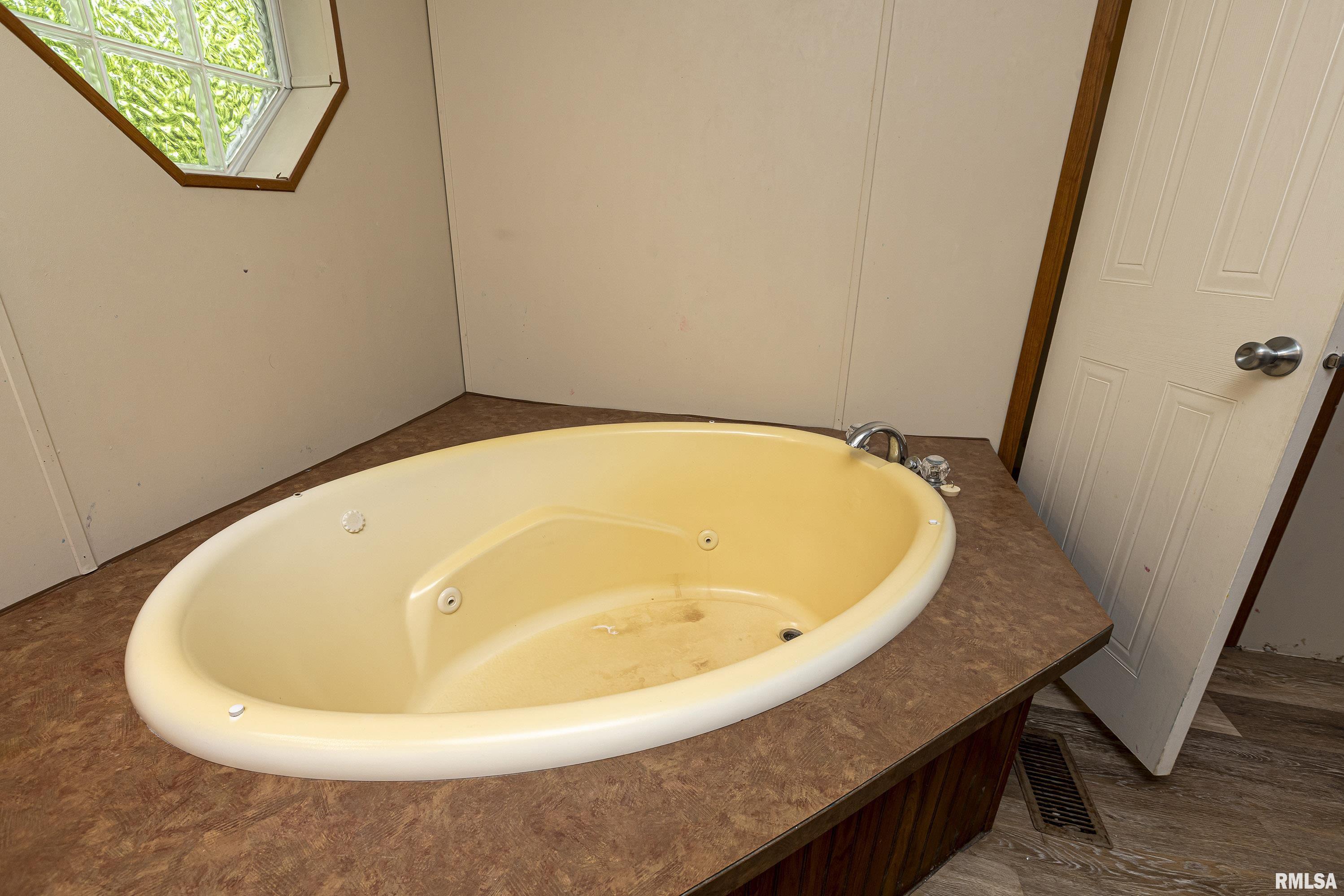 2947 Dillinger Road Carbondale, IL 62901 - Photo 15 of 37 Gallery Image 15