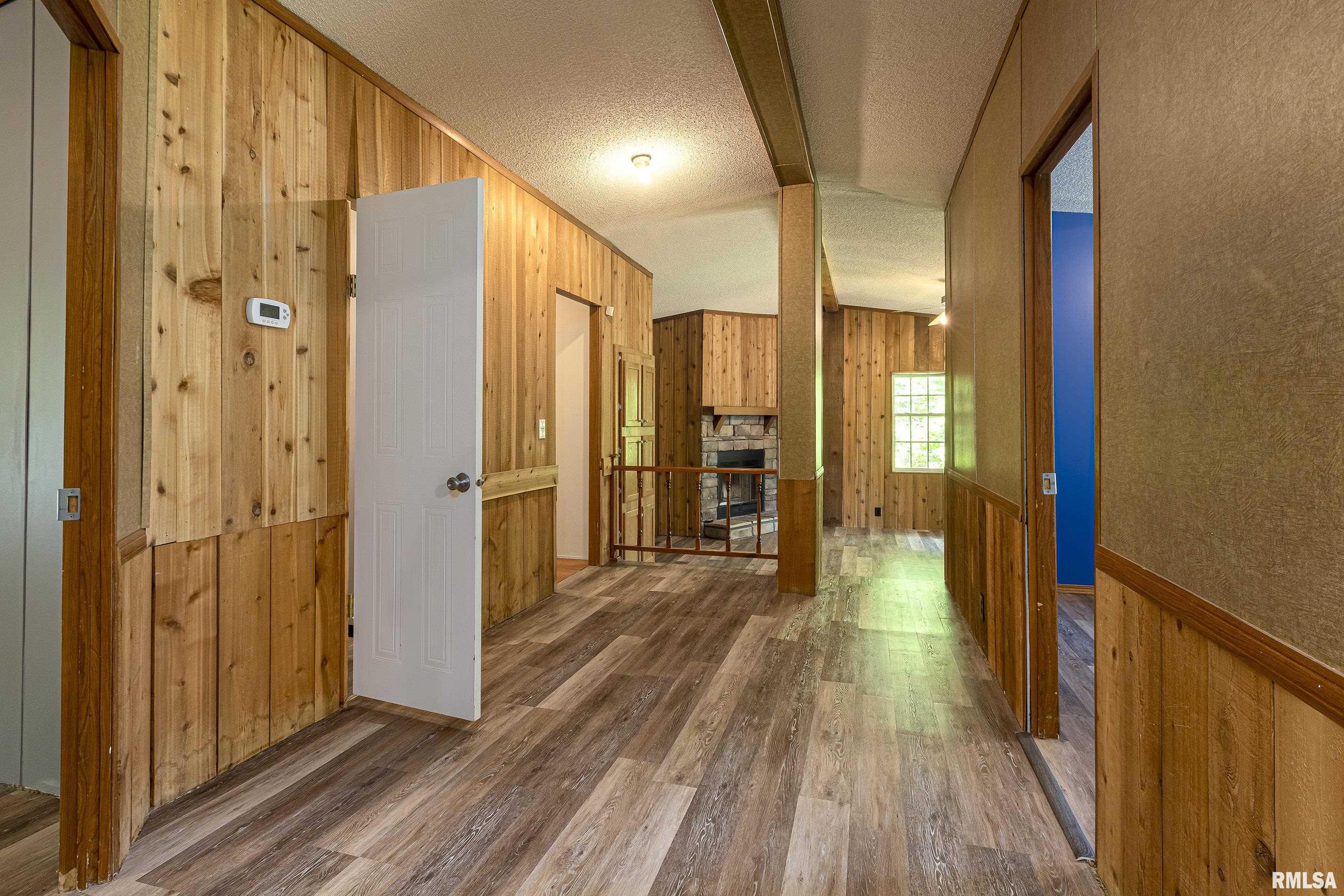 2947 Dillinger Road Carbondale, IL 62901 - Photo 17 of 37 Gallery Image 17