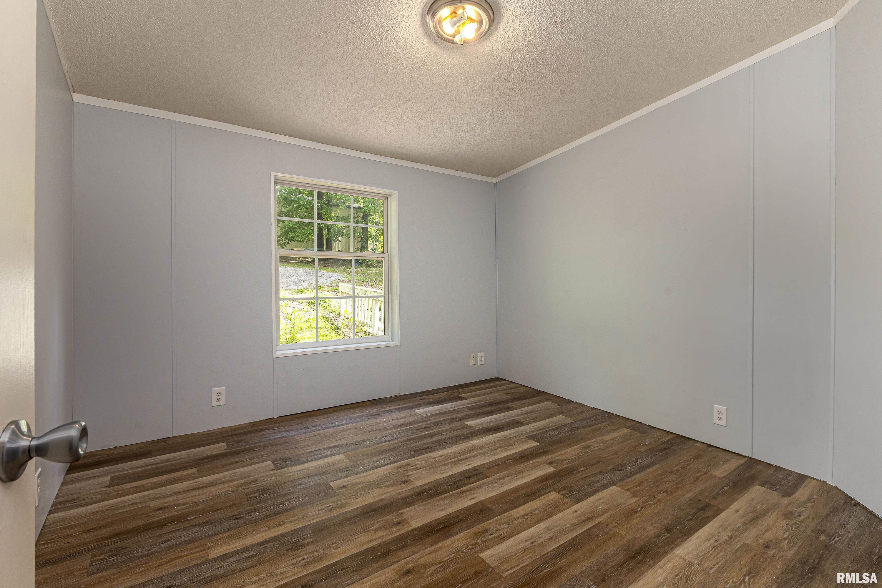 2947 Dillinger Road Carbondale, IL 62901 - Photo 18 of 37 Gallery Image 18