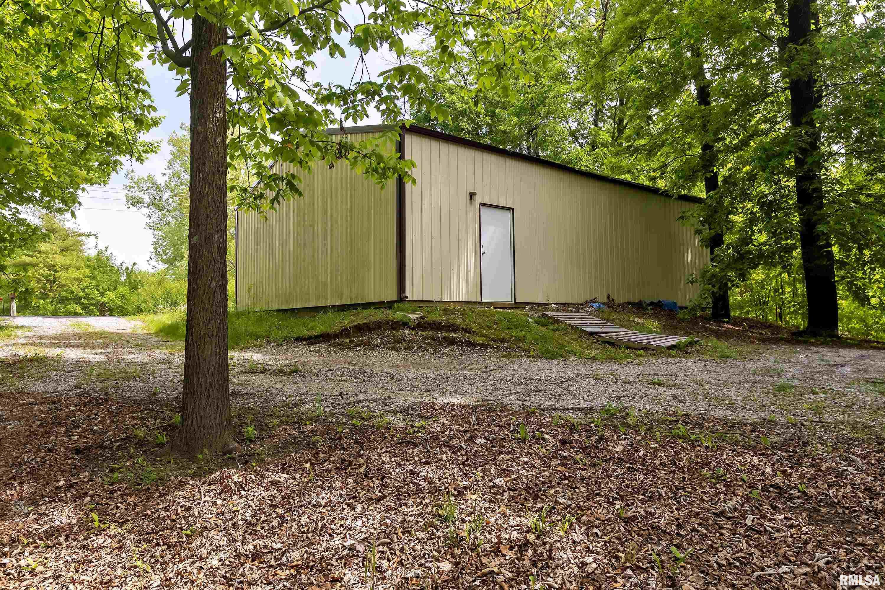 2947 Dillinger Road Carbondale, IL 62901 - Photo 30 of 37 Gallery Image 30