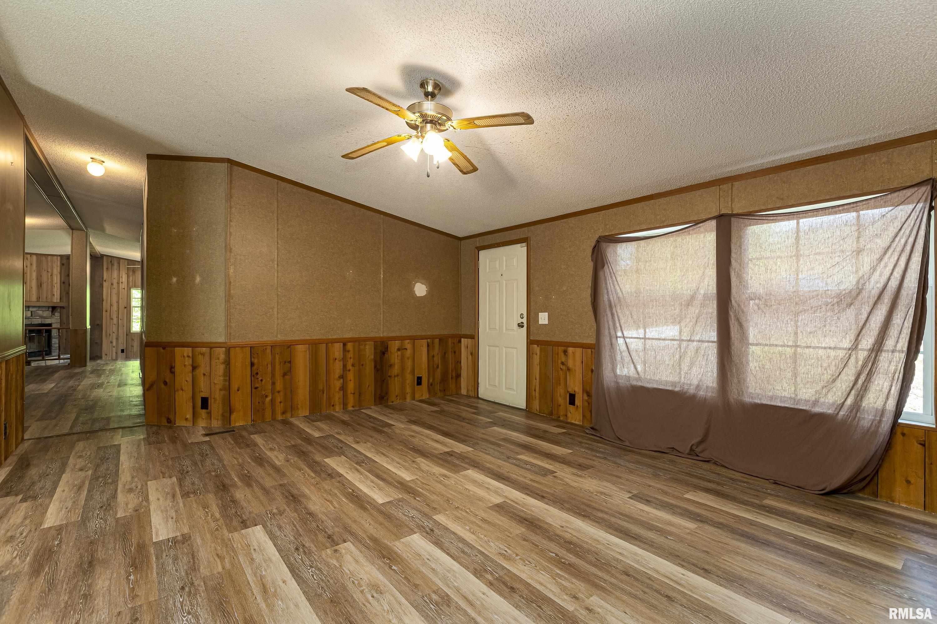 2947 Dillinger Road Carbondale, IL 62901 - Photo 4 of 37 Gallery Image 4