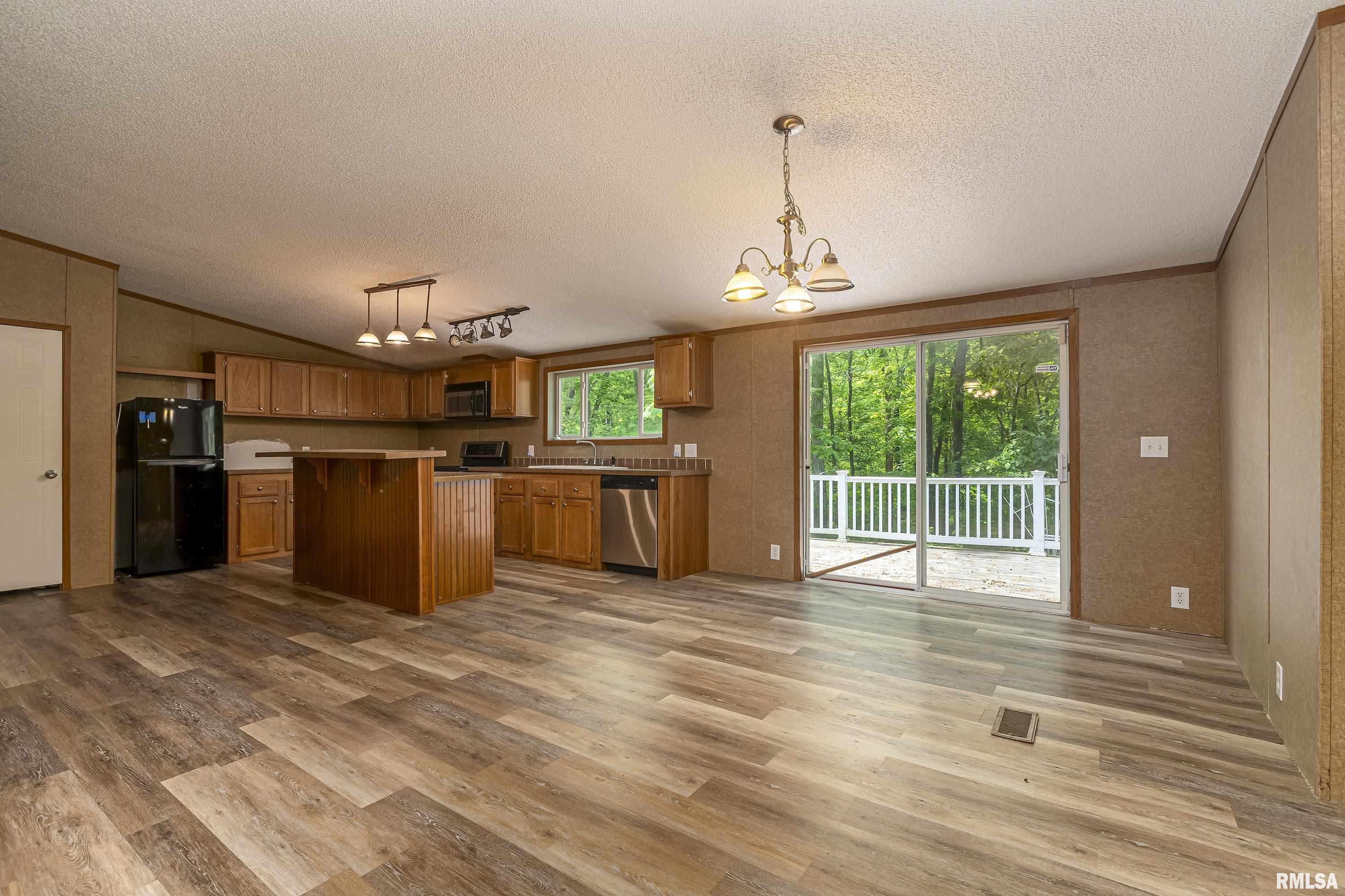 2947 Dillinger Road Carbondale, IL 62901 - Photo 5 of 37 Gallery Image 5