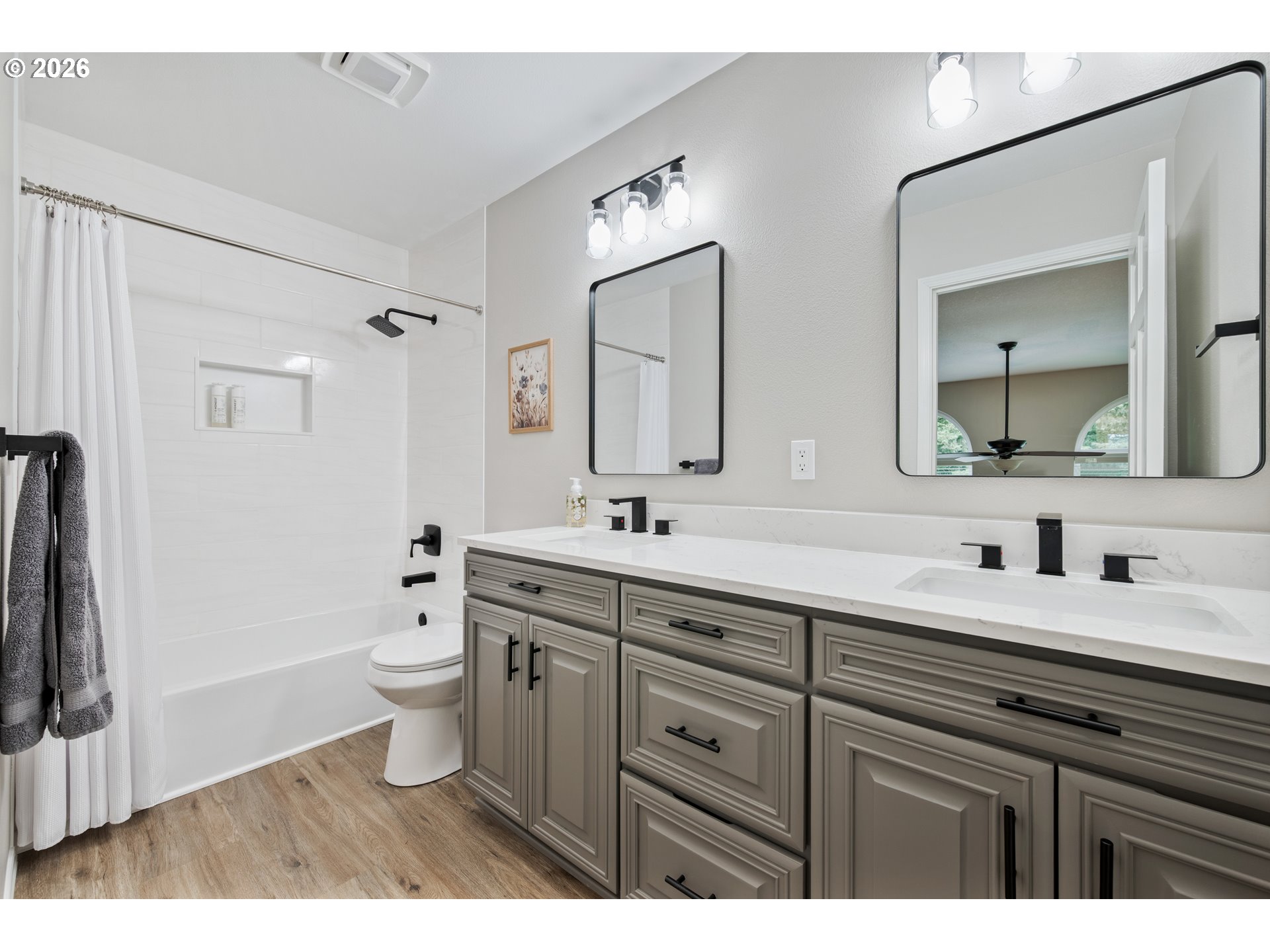 5915 Northwest 289th Street Ridgefield, WA 98642 - Photo 29 of 42 Bathroom