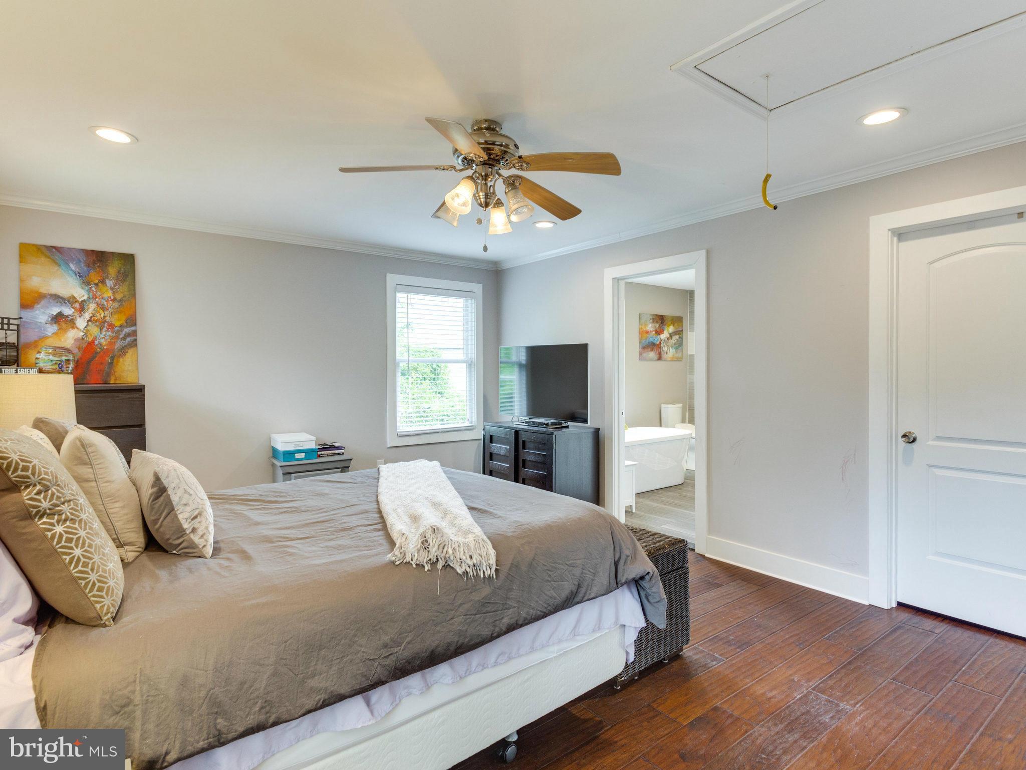 7414 Paxton Road Falls Church, VA 22043 - Photo 19 of 30 Bedroom (Master)