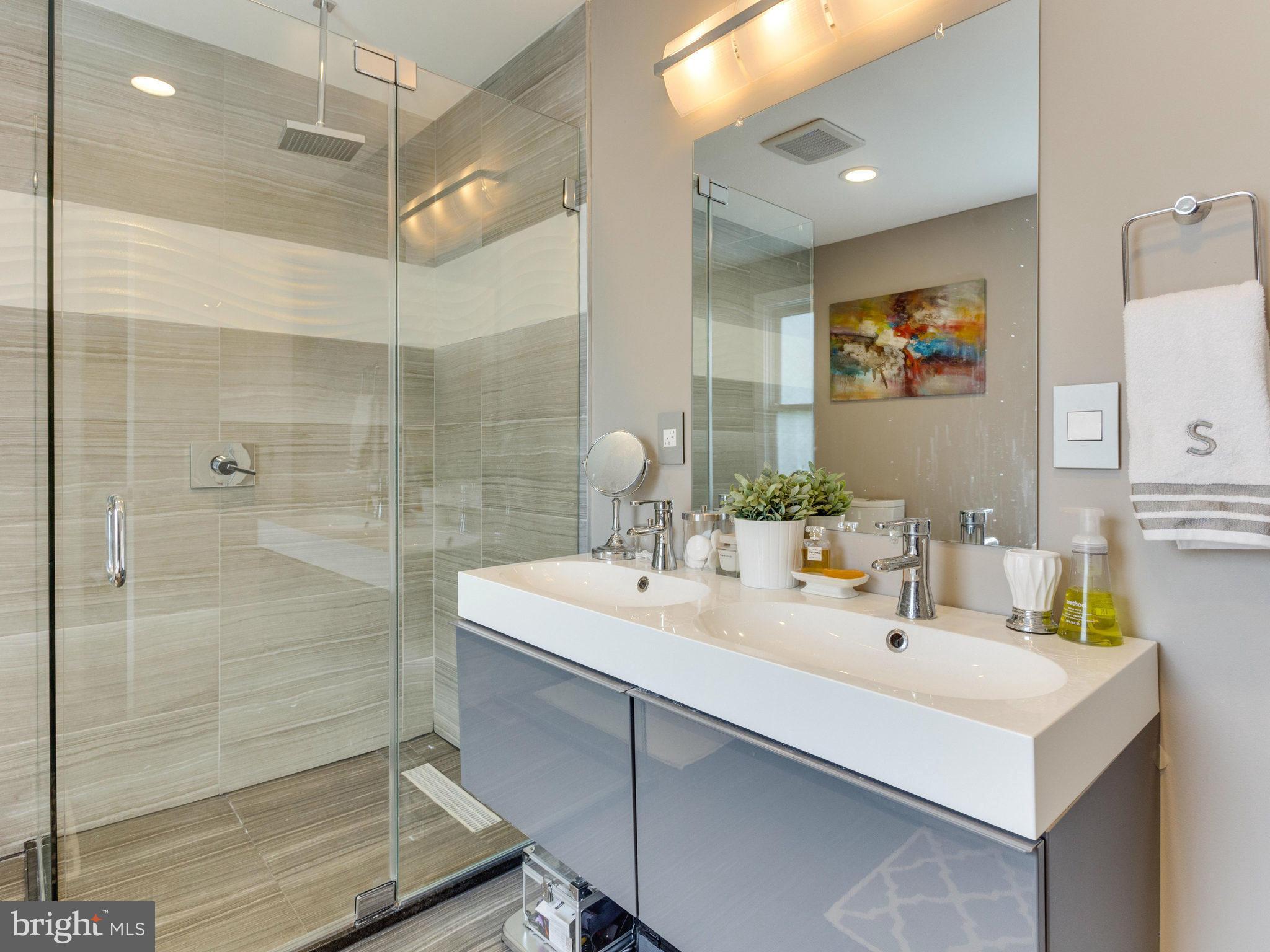 7414 Paxton Road Falls Church, VA 22043 - Photo 23 of 30 Bath