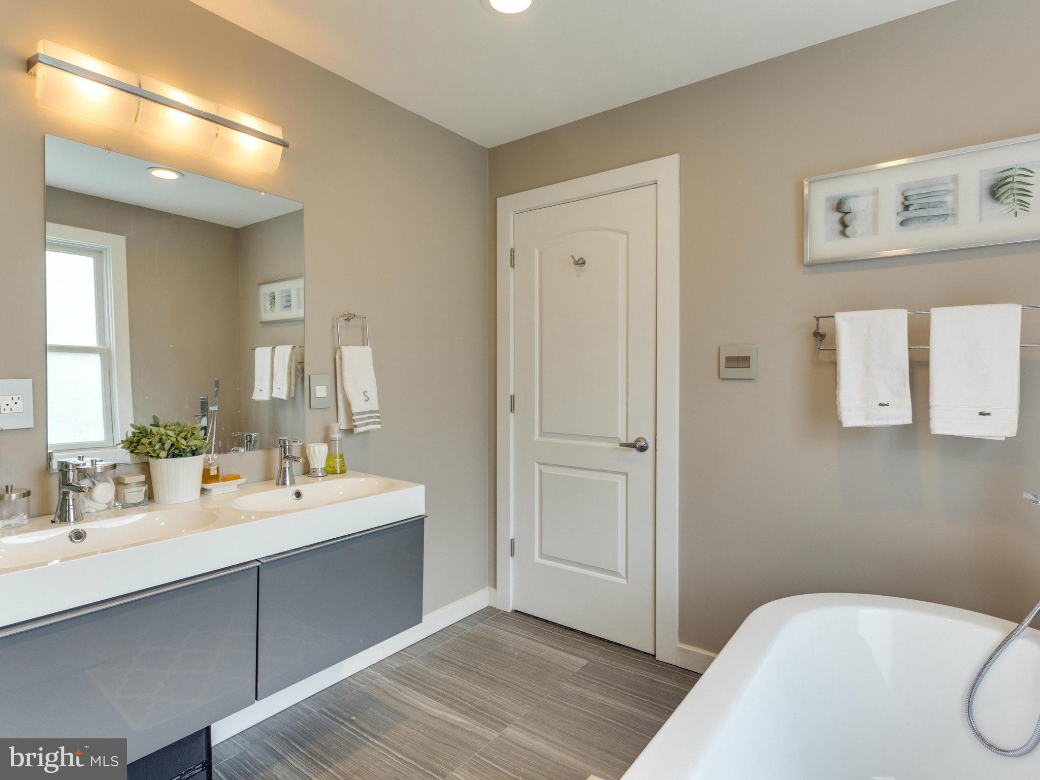 7414 Paxton Road Falls Church, VA 22043 - Photo 24 of 30 Bath (Master)