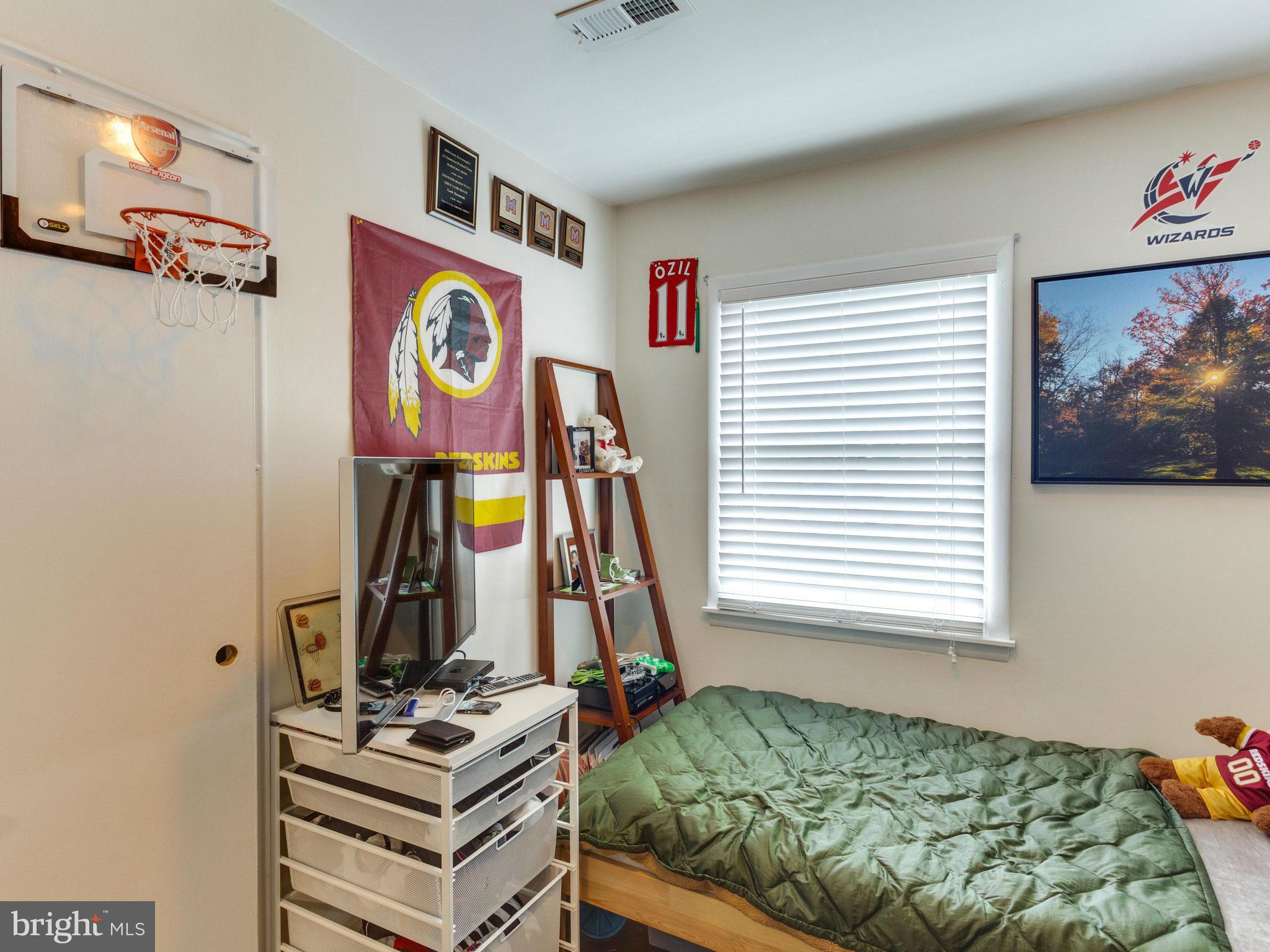 7414 Paxton Road Falls Church, VA 22043 - Photo 26 of 30 Bedroom