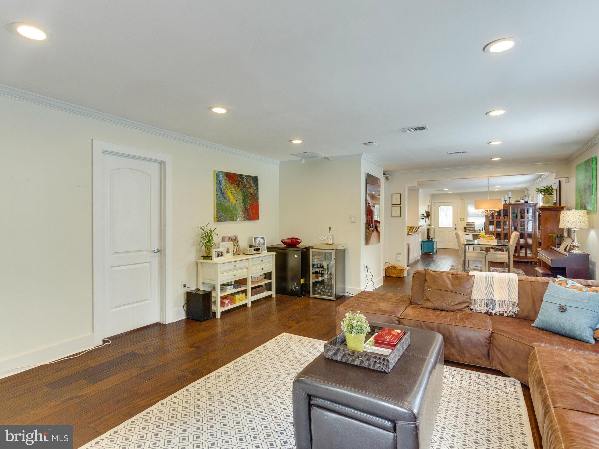 7414 Paxton Road Falls Church, VA 22043 - Photo 8 of 30 Interior (General)
