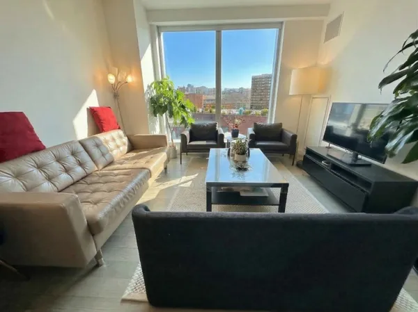 $5,200 | 252 South Street, Unit 18F | Two Bridges