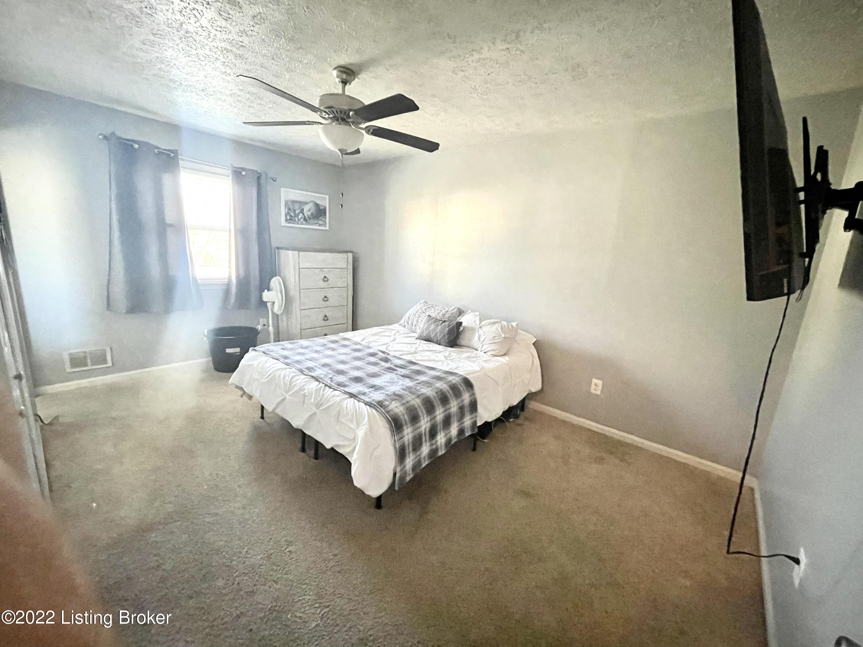 3506 Pirogue Road Louisville, KY 40299 - Photo 17 of 26 1CE5F73B-319F-4C92-86F8-82A4E1F4173B