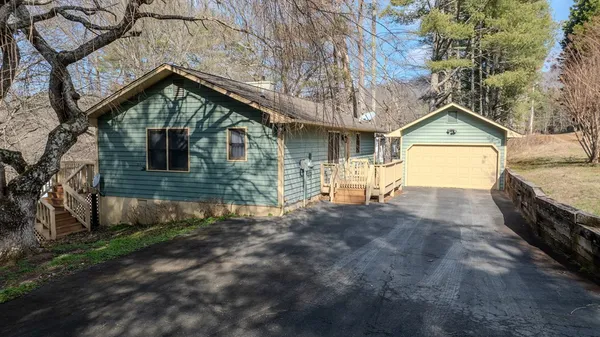 $329,800 | 41 Little Brook Terrace, Hayesville, NC 28904