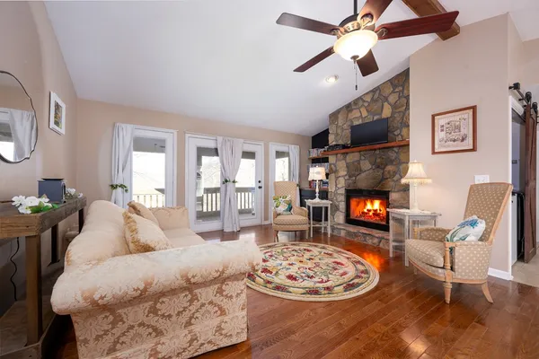 $329,800 | 41 Little Brook Terrace, Hayesville, NC 28904