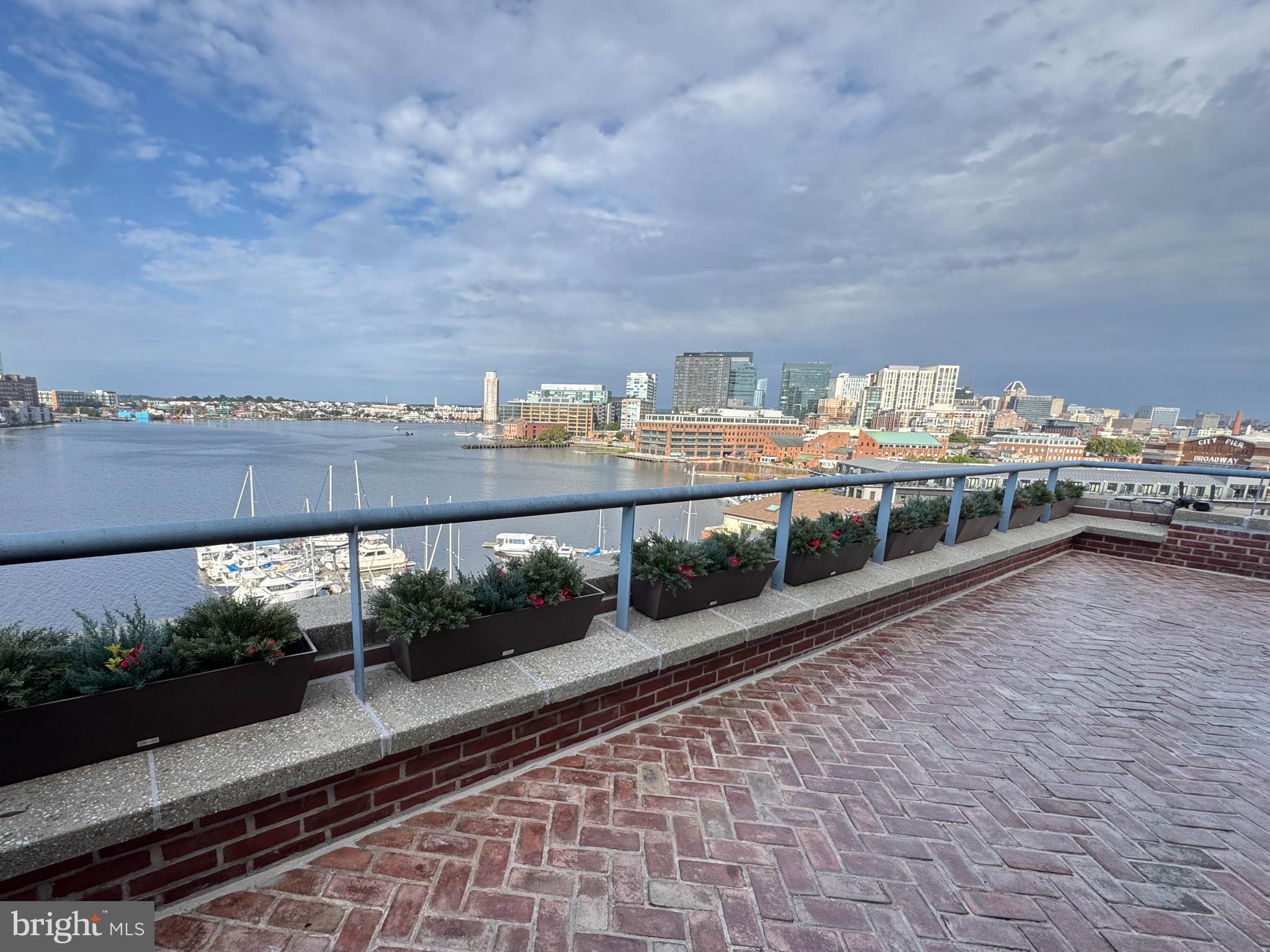 1000 Fell Street, Unit 646 Baltimore, MD 21231 - Photo 36 of 47 a view of a city