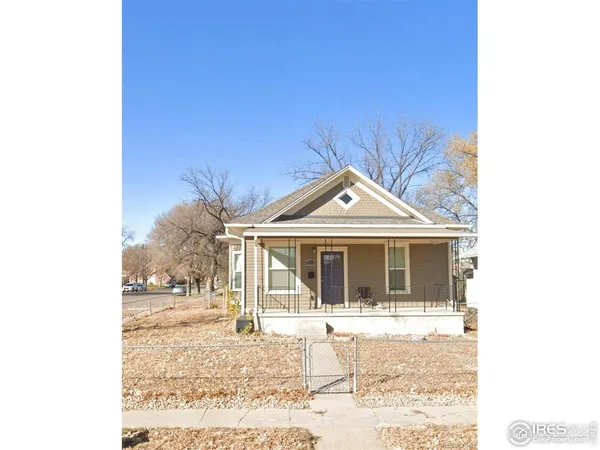 a view of a house with a outdoor space