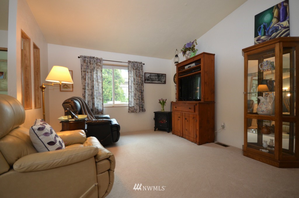 23700 9th Place West Bothell, WA 98021 - Photo 9 of 20