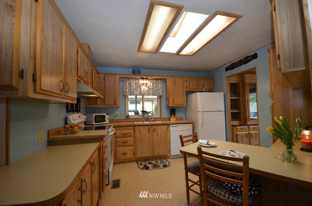 23700 9th Place West Bothell, WA 98021 - Photo 10 of 20