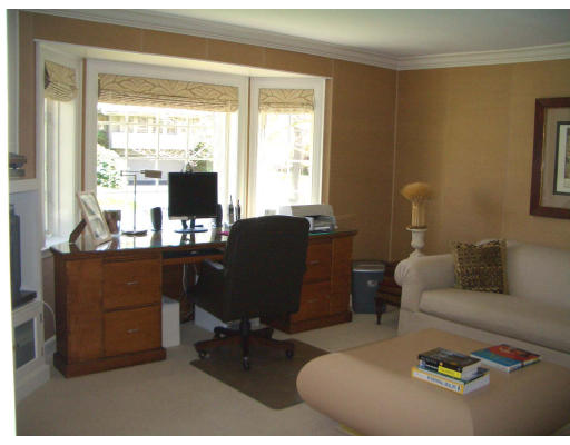 11 Princeton Road Brookline, MA 02467 - Photo 12 of 13 a living room with furniture and a flat screen tv