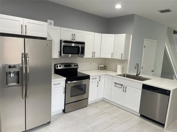 $3,400 | 1861 Salerno Circle, Unit 1861, Weston, FL 33327