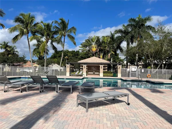 $3,400 | 1861 Salerno Circle, Unit 1861, Weston, FL 33327