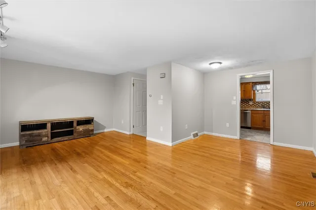 $2,200 | 4307 Candlelight Lane, Clay, NY 13090