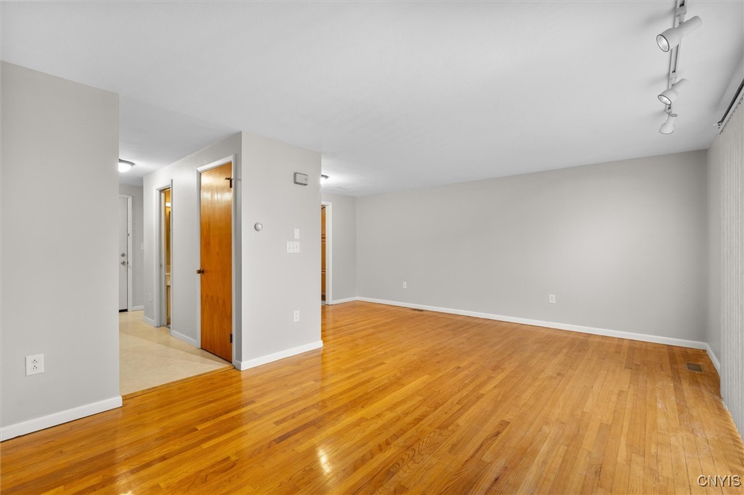 4307 Candlelight Lane Clay, NY 13090 - Photo 12 of 21