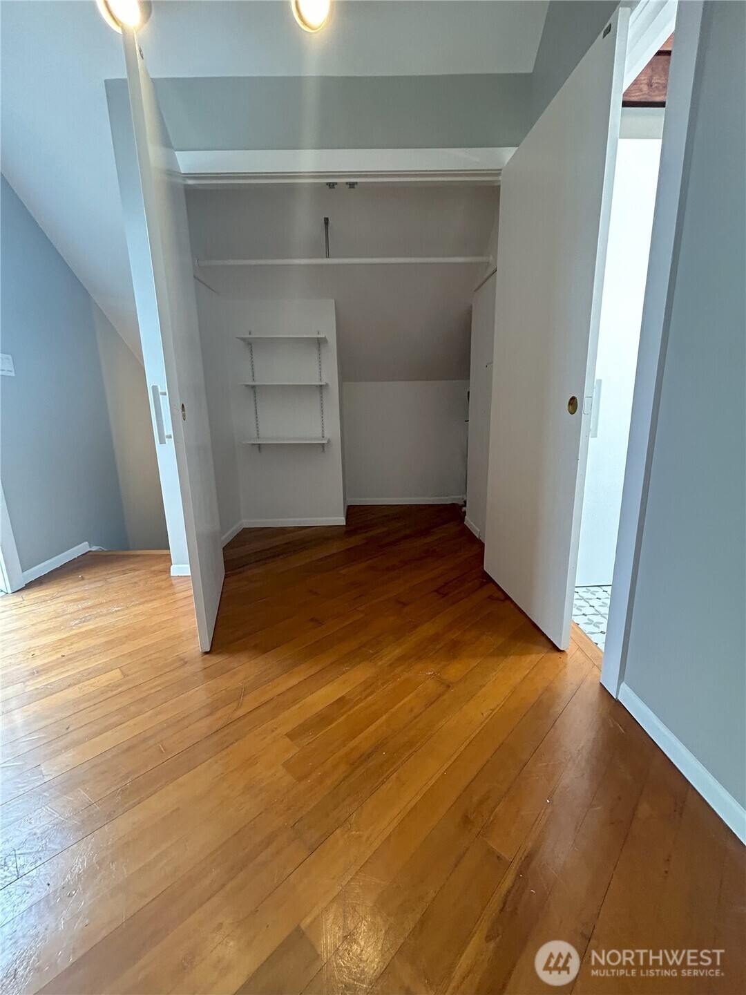417 Minor Avenue North Seattle, WA 98109 - Photo 31 of 36 a view of empty room with wooden floor
