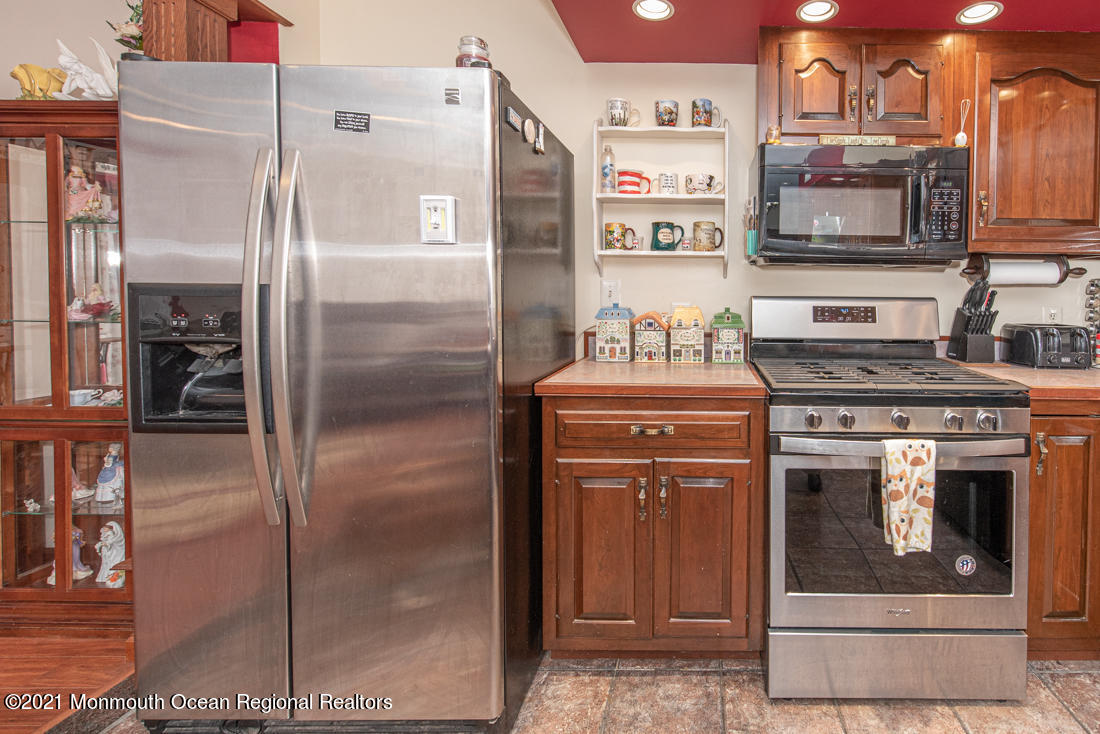 490 Hyson Road Jackson, NJ 08527 - Photo 17 of 47 Kitchen