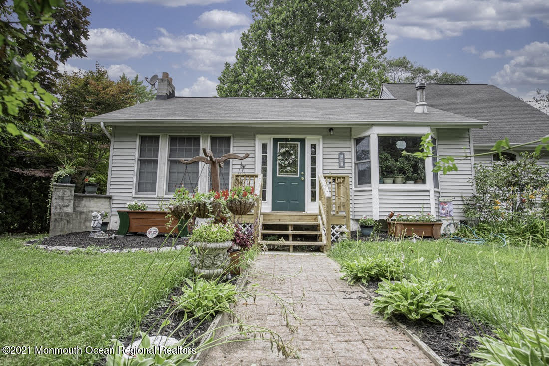 490 Hyson Road Jackson, NJ 08527 - Photo 3 of 47 Front