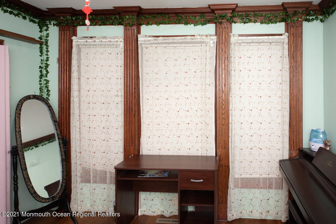 490 Hyson Road Jackson, NJ 08527 - Photo 28 of 47 Bedroom 1 windows