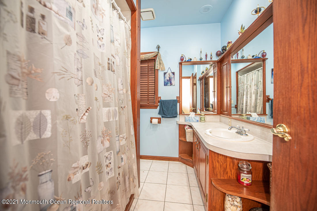 490 Hyson Road Jackson, NJ 08527 - Photo 29 of 47 Full Bath