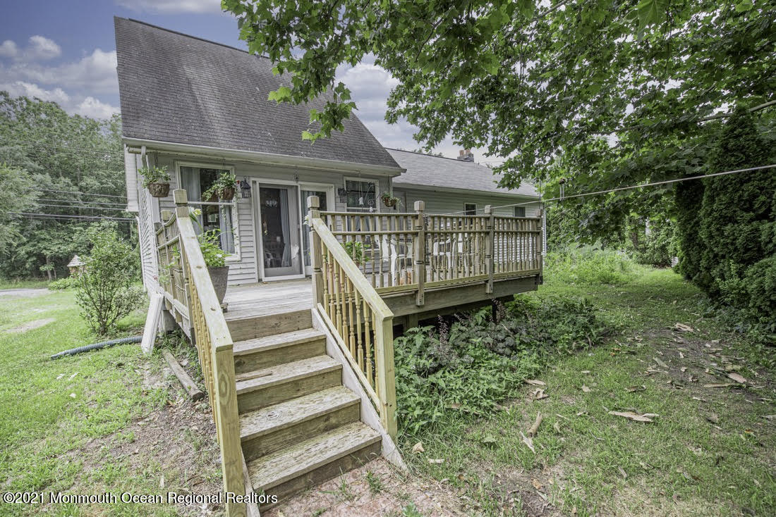 490 Hyson Road Jackson, NJ 08527 - Photo 42 of 47 Back Deck 2