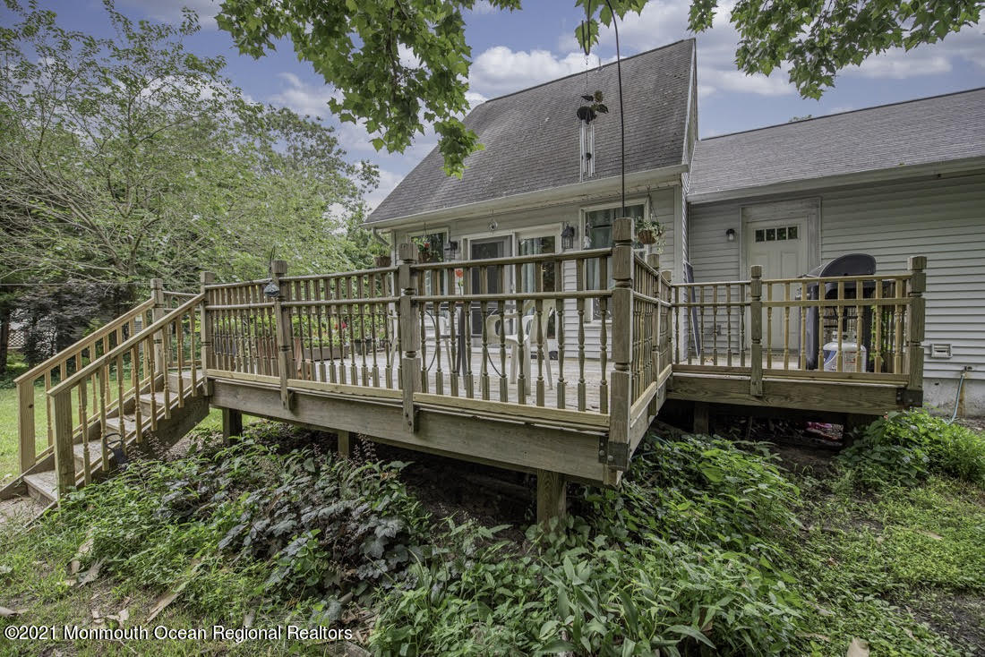 490 Hyson Road Jackson, NJ 08527 - Photo 43 of 47 Back Deck