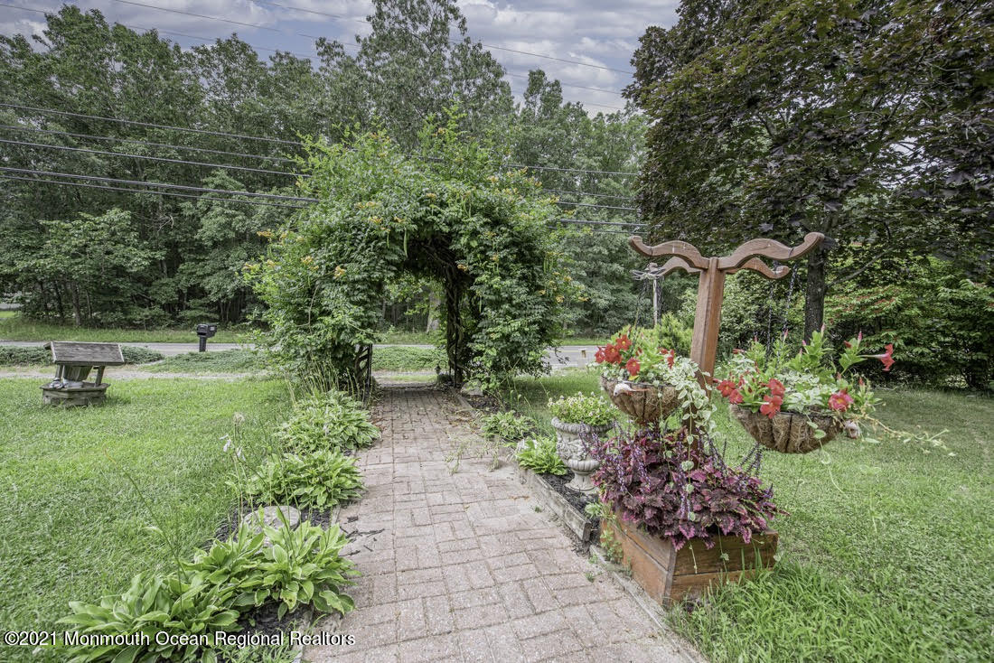490 Hyson Road Jackson, NJ 08527 - Photo 6 of 47 Front walkway