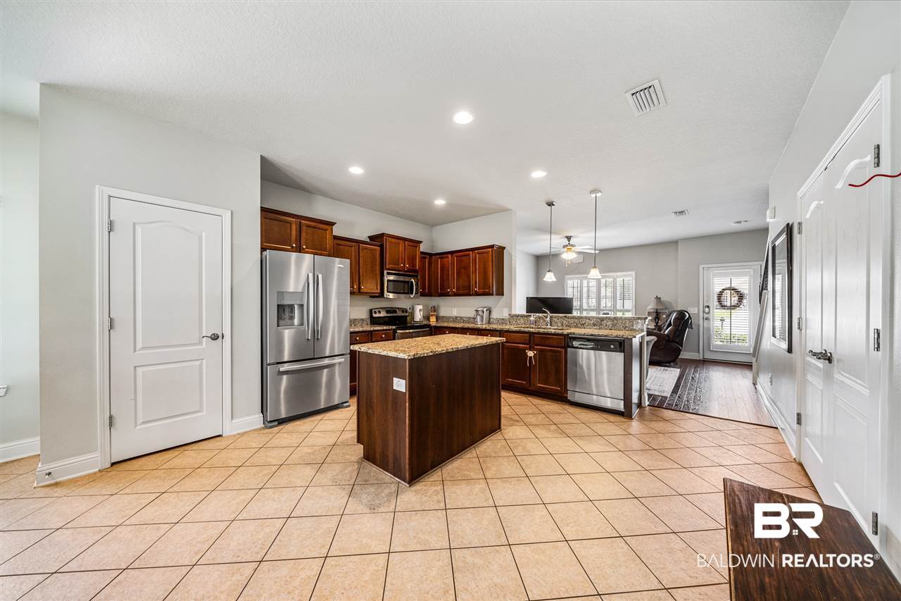 2208 Livingstone Court Mobile, AL 36695 - Photo 7 of 31
