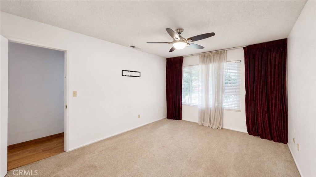 6031 Riverside Avenue Rialto, CA 92377 - Photo 14 of 38