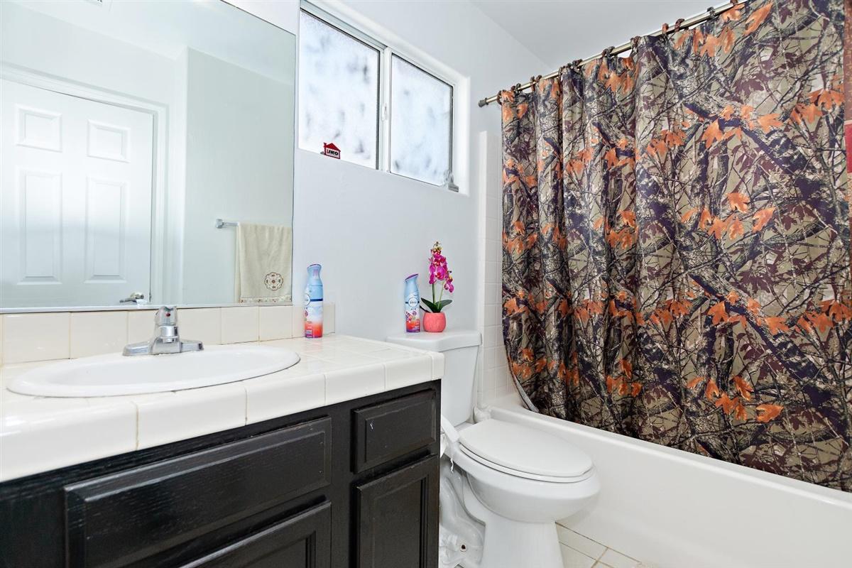 66049 Santa Rosa Road Desert Hot Springs, CA 92240 - Photo 12 of 23 12-Bathroom