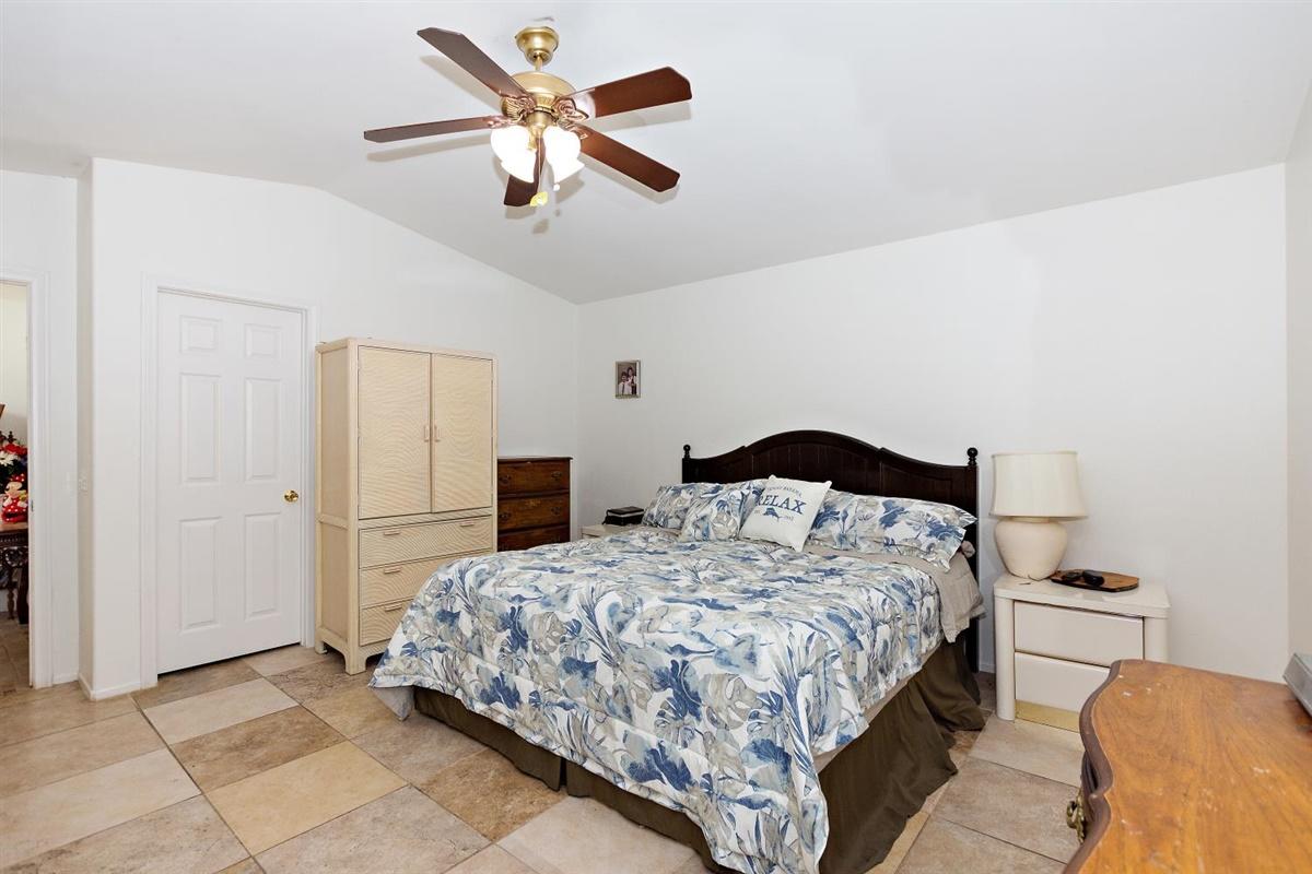 66049 Santa Rosa Road Desert Hot Springs, CA 92240 - Photo 16 of 23 15-Master Bedroom