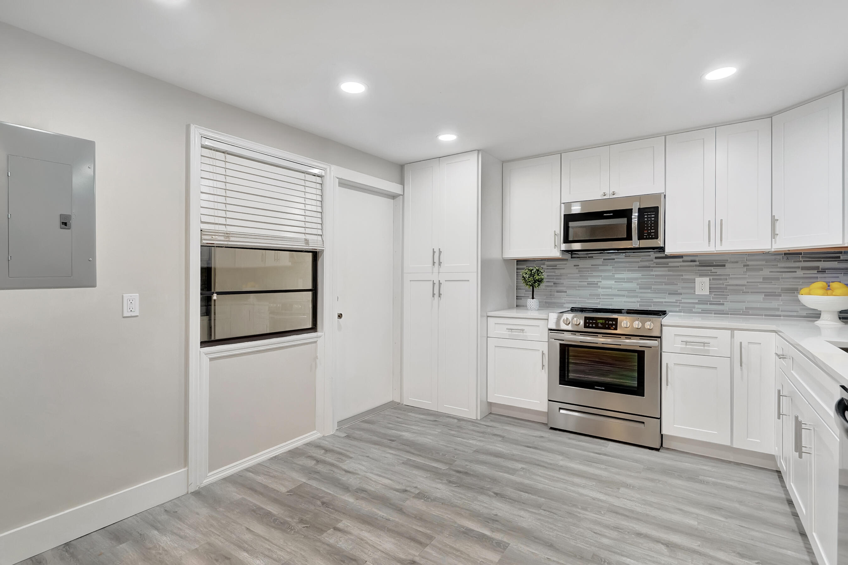 501 Southwest 11th Place, Unit 311 Boca Raton, FL 33432 - Photo 2 of 29 DSC02999